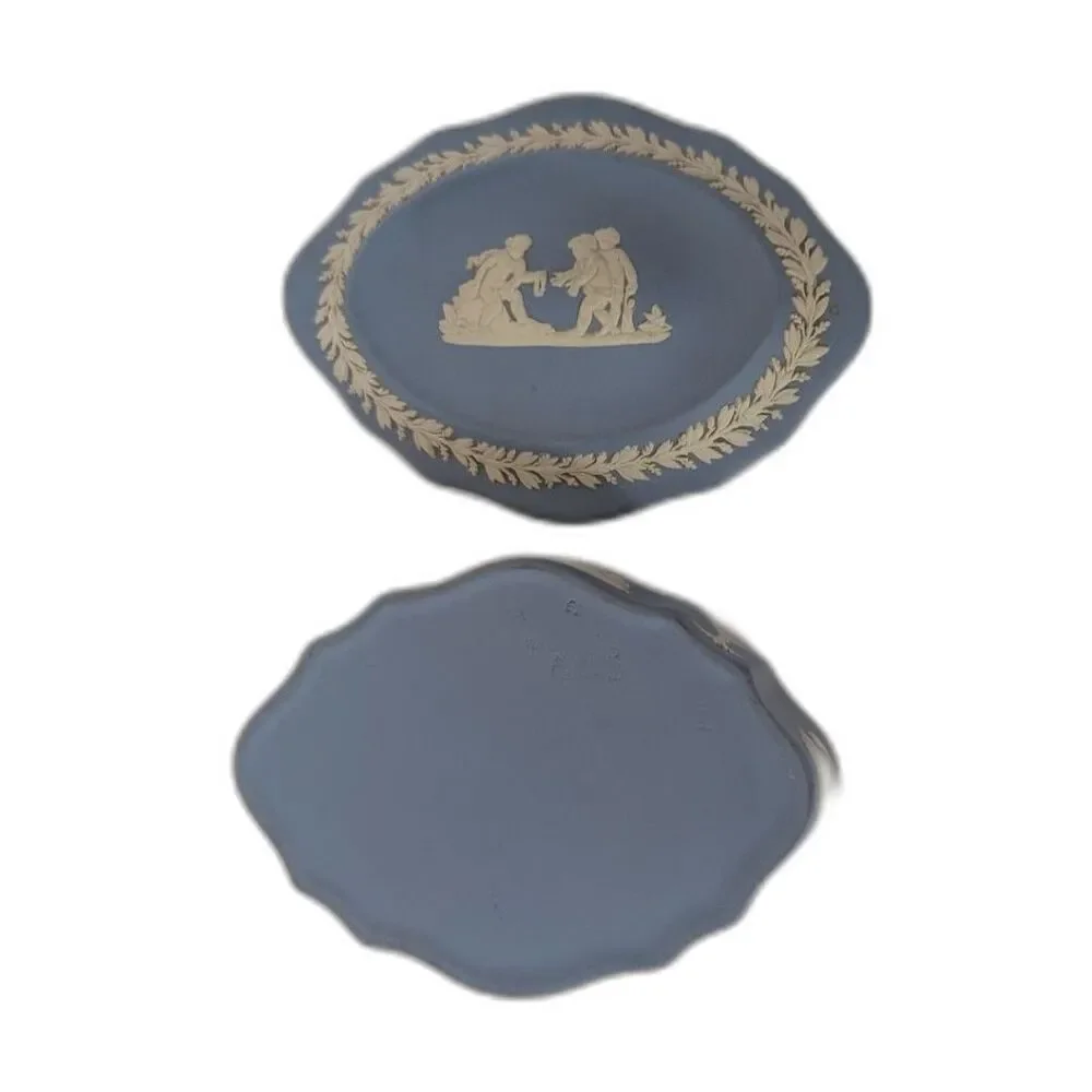 Vintage 1961 Wedgwood Blue Jasperware Oval Lidded Trinket Pin Dish Cherubs Engla